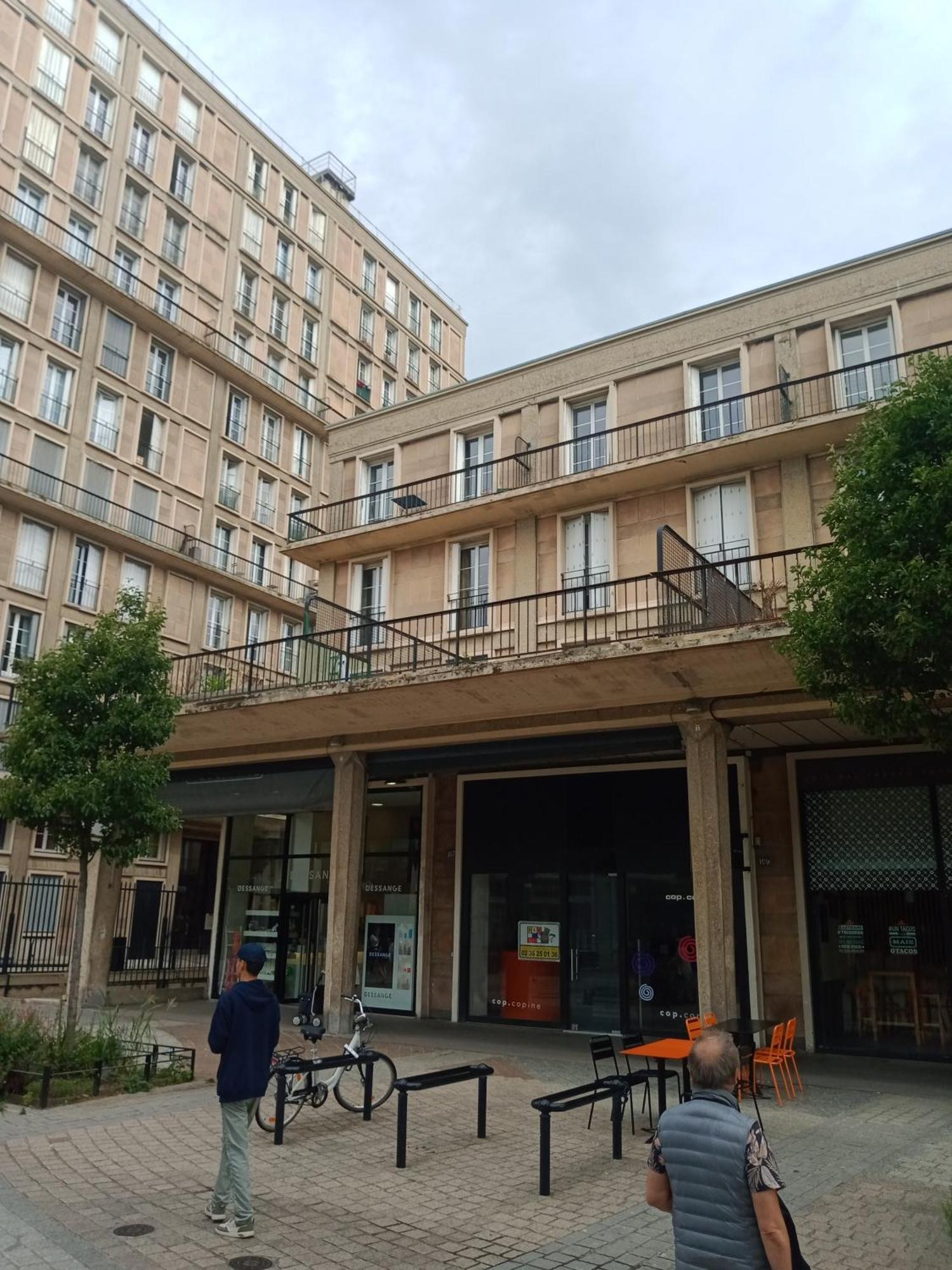 Appartement Perret 105 Rue Victor Hugo, Lumineux, Plein Centre, Parking Prive Arrivee Autonome Tout A Pied Хавър Екстериор снимка